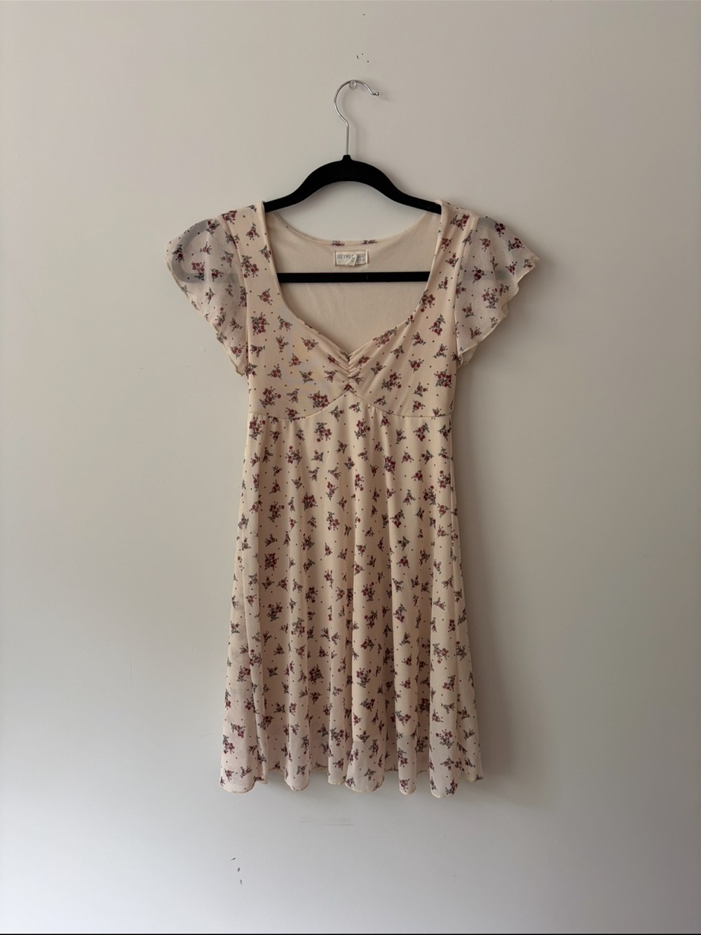 Cream Floral Roses Short Sleeve V-Neck Sundress Dress
